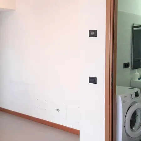 Rent アパート ミラノ